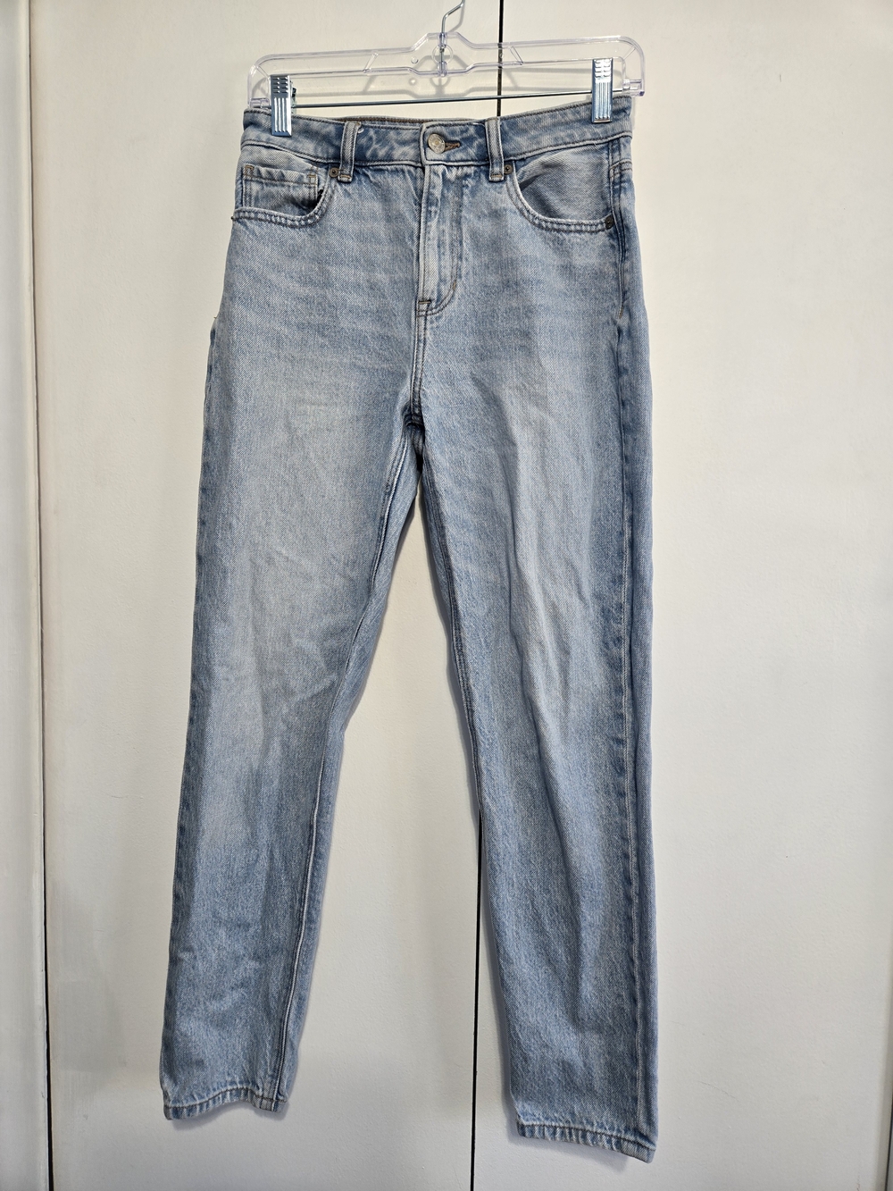 American Eagle Mom Jeans Women’s 2 High Rise Light Wash Straight Leg Denim